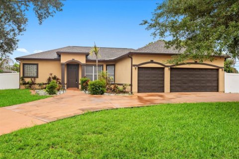 Villa ou maison à Port St. Lucie, Floride 4 chambres, 186.64 m2 № 2366390