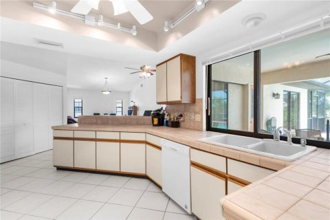 Casa en venta en North Fort Myers, Florida, 3 dormitorios, 175.68 m2 № 1765762 - foto 14