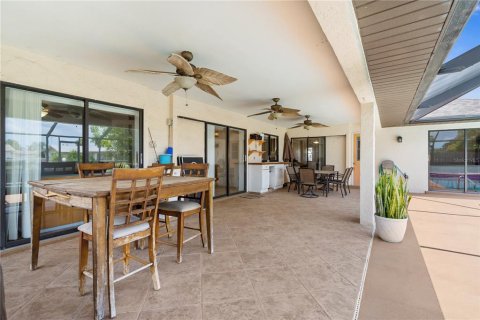 Casa en venta en North Fort Myers, Florida, 3 dormitorios, 175.68 m2 № 1765762 - foto 12