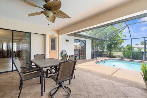 Casa en venta en North Fort Myers, Florida, 3 dormitorios, 175.68 m2 № 1765762 - foto 11