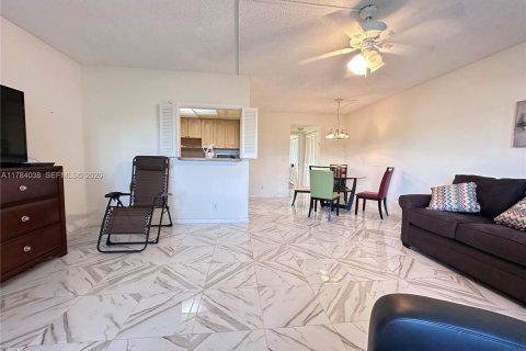 Condo in Boca Raton, Florida, 1 bedroom  № 1635480 - photo 14