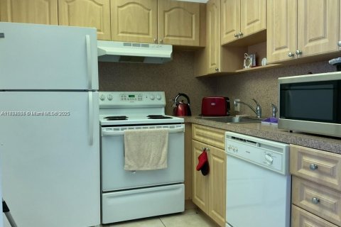 Condo in Boca Raton, Florida, 1 bedroom  № 1635480 - photo 8