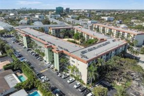 Condo in Fort Lauderdale, Florida, 1 bedroom  № 2087994 - photo 2