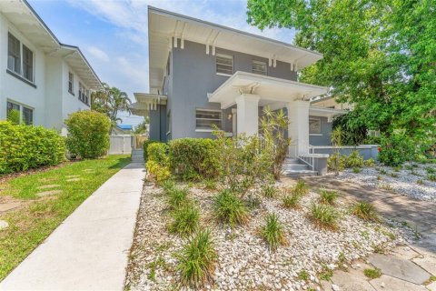 Appartement à Saint Petersburg, Floride 2 chambres, 74.69 m2 № 2111070