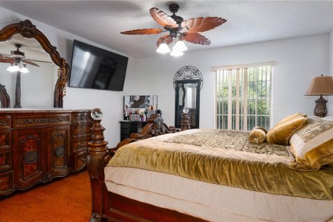 House in Orlando, Florida 4 bedrooms, 170.66 sq.m. № 1827302 - photo 9