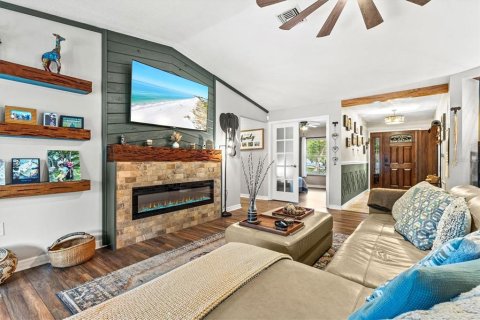 House in Sarasota, Florida 3 bedrooms, 157.93 sq.m. № 2430500 - photo 18