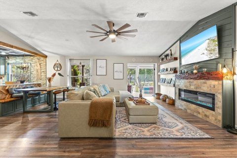 House in Sarasota, Florida 3 bedrooms, 157.93 sq.m. № 2430500 - photo 12