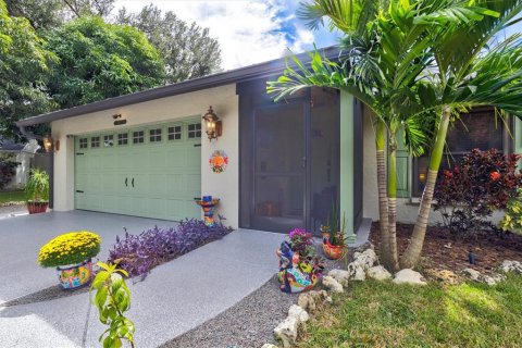 House in Sarasota, Florida 3 bedrooms, 157.93 sq.m. № 2430500 - photo 9