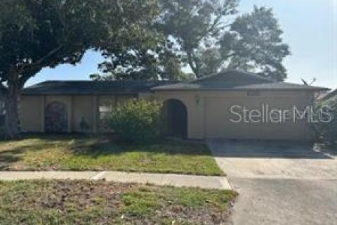 Villa ou maison à louer à Seminole, Floride: 3 chambres, 176.33 m2 № 2114435 - photo 2