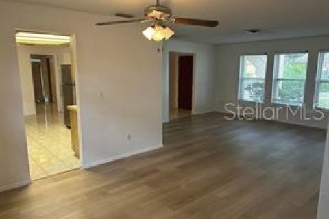 Villa ou maison à louer à Seminole, Floride: 3 chambres, 176.33 m2 № 2114435 - photo 5