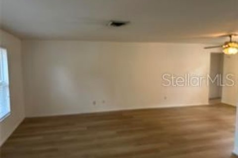 Villa ou maison à louer à Seminole, Floride: 3 chambres, 176.33 m2 № 2114435 - photo 3