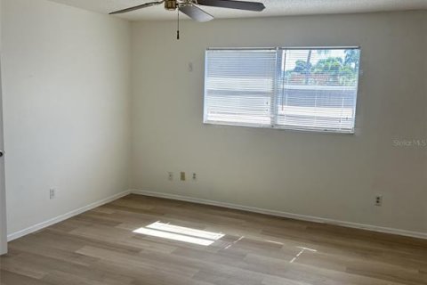 Villa ou maison à louer à Seminole, Floride: 3 chambres, 176.33 m2 № 2114435 - photo 15