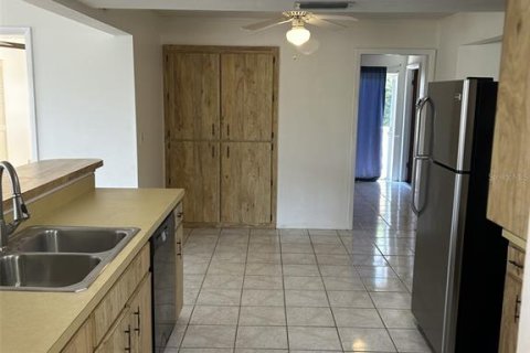 Villa ou maison à louer à Seminole, Floride: 3 chambres, 176.33 m2 № 2114435 - photo 7