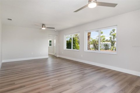 Casa en venta en Port Charlotte, Florida, 3 dormitorios, 155.24 m2 № 1775383 - foto 12