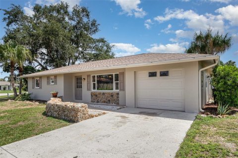 Casa en venta en Port Charlotte, Florida, 3 dormitorios, 155.24 m2 № 1775383 - foto 3