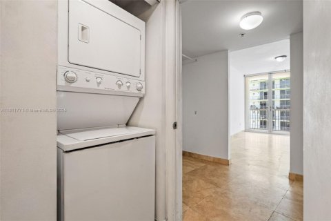 Condominio en venta en Miami, Florida, 1 dormitorio, 76.64 m2 № 1762761 - foto 22