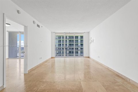Condominio en venta en Miami, Florida, 1 dormitorio, 76.64 m2 № 1762761 - foto 6