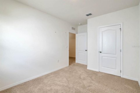 Casa en venta en Mount Dora, Florida, 4 dormitorios, 149.11 m2 № 1917553 - foto 3