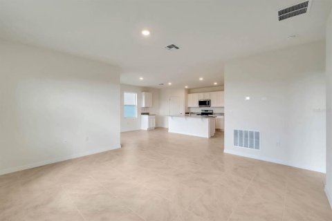 Casa en venta en Mount Dora, Florida, 4 dormitorios, 149.11 m2 № 1917553 - foto 12