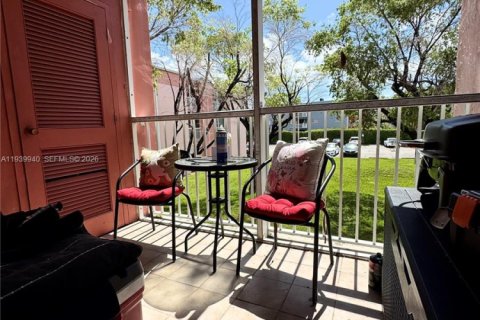 Condominio en alquiler en Miami, Florida, 2 dormitorios, 74.32 m2 № 2152683 - foto 10