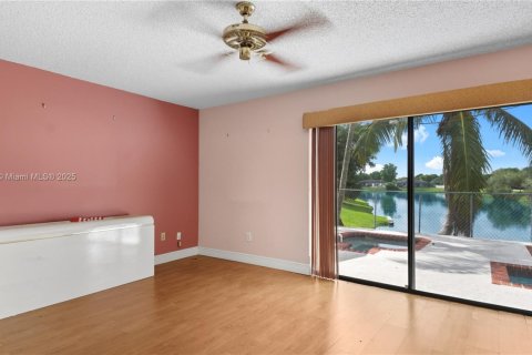 Купить виллу или дом в Майами, Флорида 4 спальни, 191.75м2, № 1955627 - фото 13