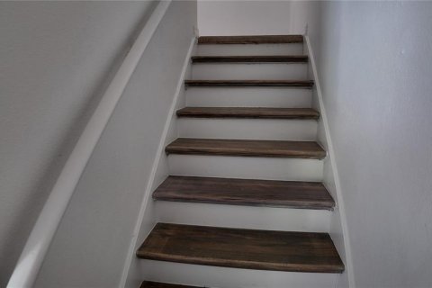 Townhouse in Winter Garden, Florida 3 bedrooms, 147.71 sq.m. № 1877129 - photo 13