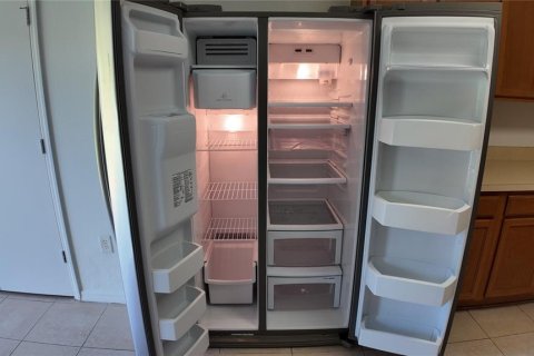 Townhouse in Winter Garden, Florida 3 bedrooms, 147.71 sq.m. № 1877129 - photo 6