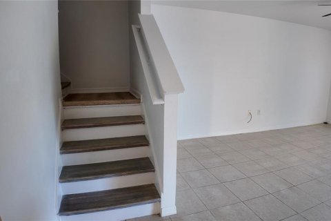 Townhouse in Winter Garden, Florida 3 bedrooms, 147.71 sq.m. № 1877129 - photo 12