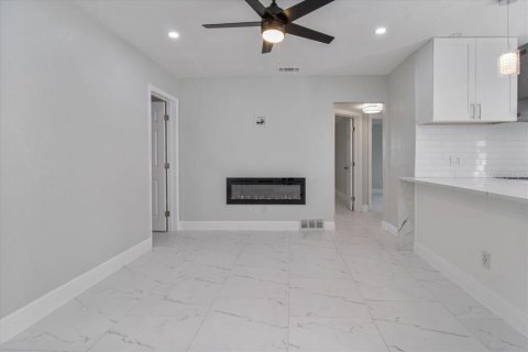 Casa en venta en Saint Petersburg, Florida, 3 dormitorios, 99.96 m2 № 1654332 - foto 11