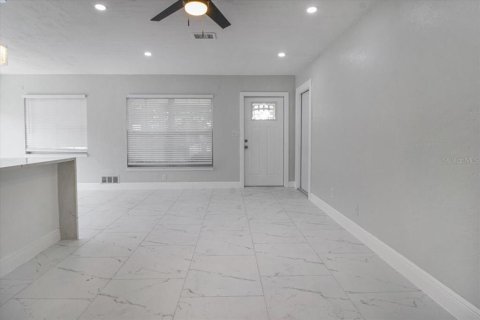 Casa en venta en Saint Petersburg, Florida, 3 dormitorios, 99.96 m2 № 1654332 - foto 12