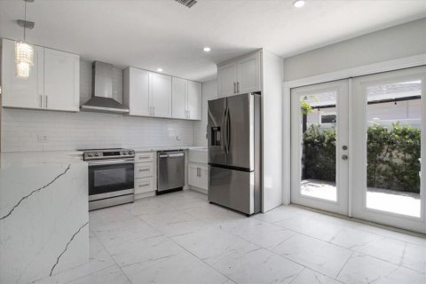 Casa en venta en Saint Petersburg, Florida, 3 dormitorios, 99.96 m2 № 1654332 - foto 14