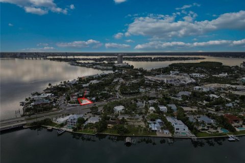 Купить земельный участок в Сарасота, Флорида № 1900993 - фото 14