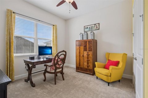 House in Orlando, Florida 4 bedrooms, 277.22 sq.m. № 2152420 - photo 24
