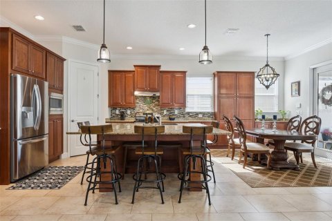House in Orlando, Florida 4 bedrooms, 277.22 sq.m. № 2152420 - photo 6