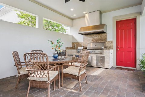 House in Orlando, Florida 4 bedrooms, 277.22 sq.m. № 2152420 - photo 26