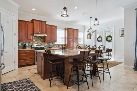 House in Orlando, Florida 4 bedrooms, 277.22 sq.m. № 2152420 - photo 5