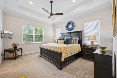 House in Orlando, Florida 4 bedrooms, 277.22 sq.m. № 2152420 - photo 14