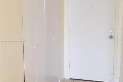 Copropriété à vendre à North Miami, Floride: 1 chambre, 66.33 m2 № 1372645 - photo 16