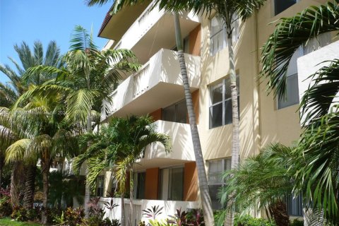 Copropriété à vendre à North Miami, Floride: 1 chambre, 66.33 m2 № 1372645 - photo 3