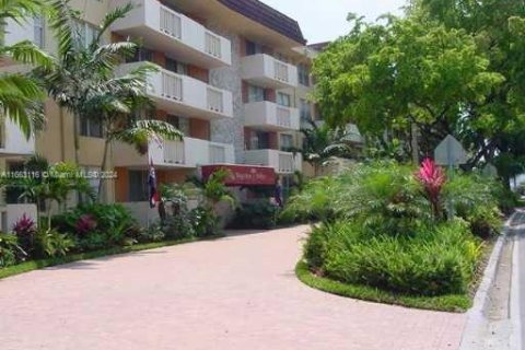Copropriété à vendre à North Miami, Floride: 1 chambre, 66.33 m2 № 1372645 - photo 1