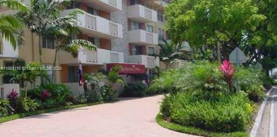 Condo à North Miami, Floride, 1 chambre  № 1372645