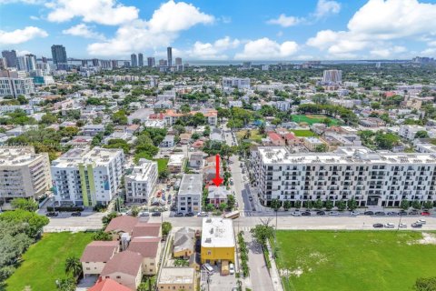 Commercial property in Miami, Florida № 2009261 - photo 5