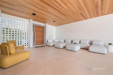House in Miami, Florida 7 bedrooms, 458.1 sq.m. № 1445575 - photo 4