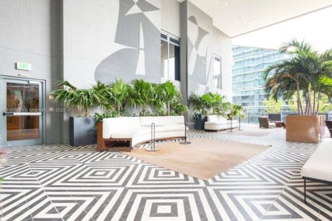 Condo in Miami, Florida, 1 bedroom  № 1945706 - photo 19