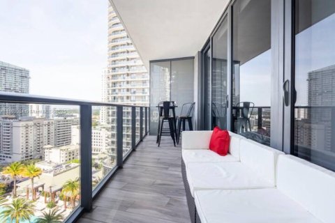 Condo in Miami, Florida, 1 bedroom  № 1945706 - photo 10