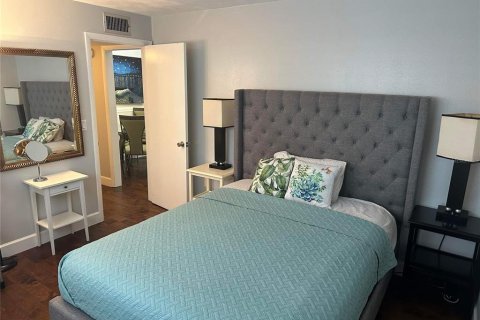 Condo in Tampa, Florida, 1 bedroom  № 2096987 - photo 4