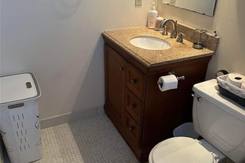 Condo in Tampa, Florida, 1 bedroom  № 2096987 - photo 9