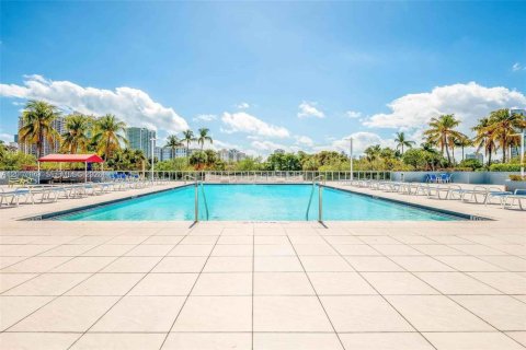 Condo in Aventura, Florida, 2 bedrooms  № 2247525