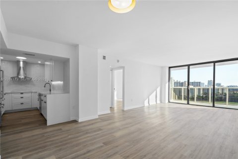 Condo in Aventura, Florida, 2 bedrooms № 2247525 - photo 16