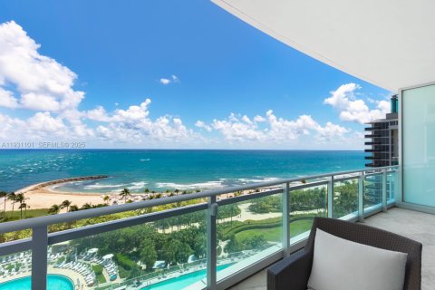 Condominio en venta en Bal Harbour, Florida, 3 dormitorios, 288.46 m2 № 2035615 - foto 10
